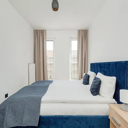 Jasny Z 2 Sypialniami I Balkonem By Renters Lejlighed *