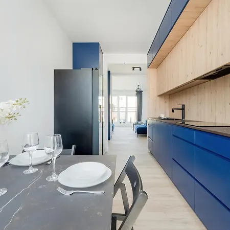 Jasny Z 2 Sypialniami I Balkonem By Renters Lejlighed *