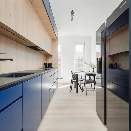 Jasny Z 2 Sypialniami I Balkonem By Renters *